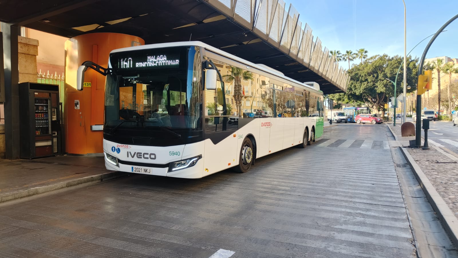 Seis nuevos autobuses híbridos